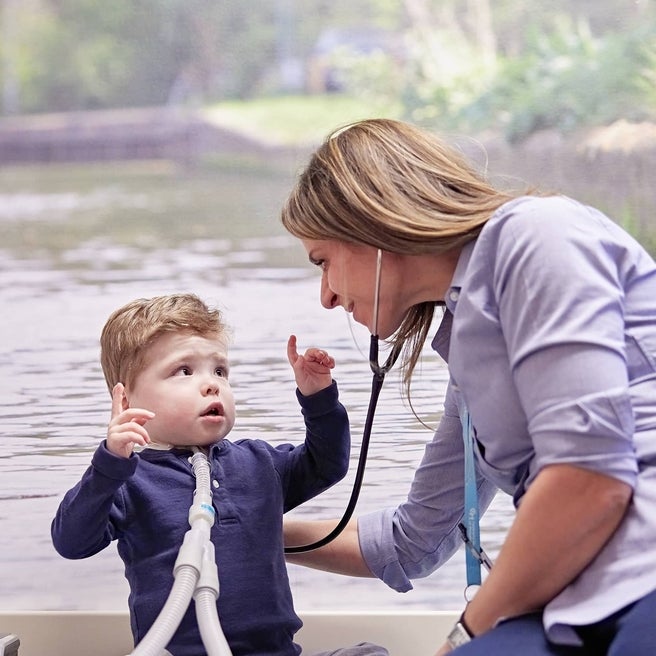 Pulmonology patient Jesse with doctor