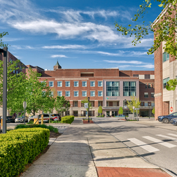 Exterior of Bryn Mawr Hospital